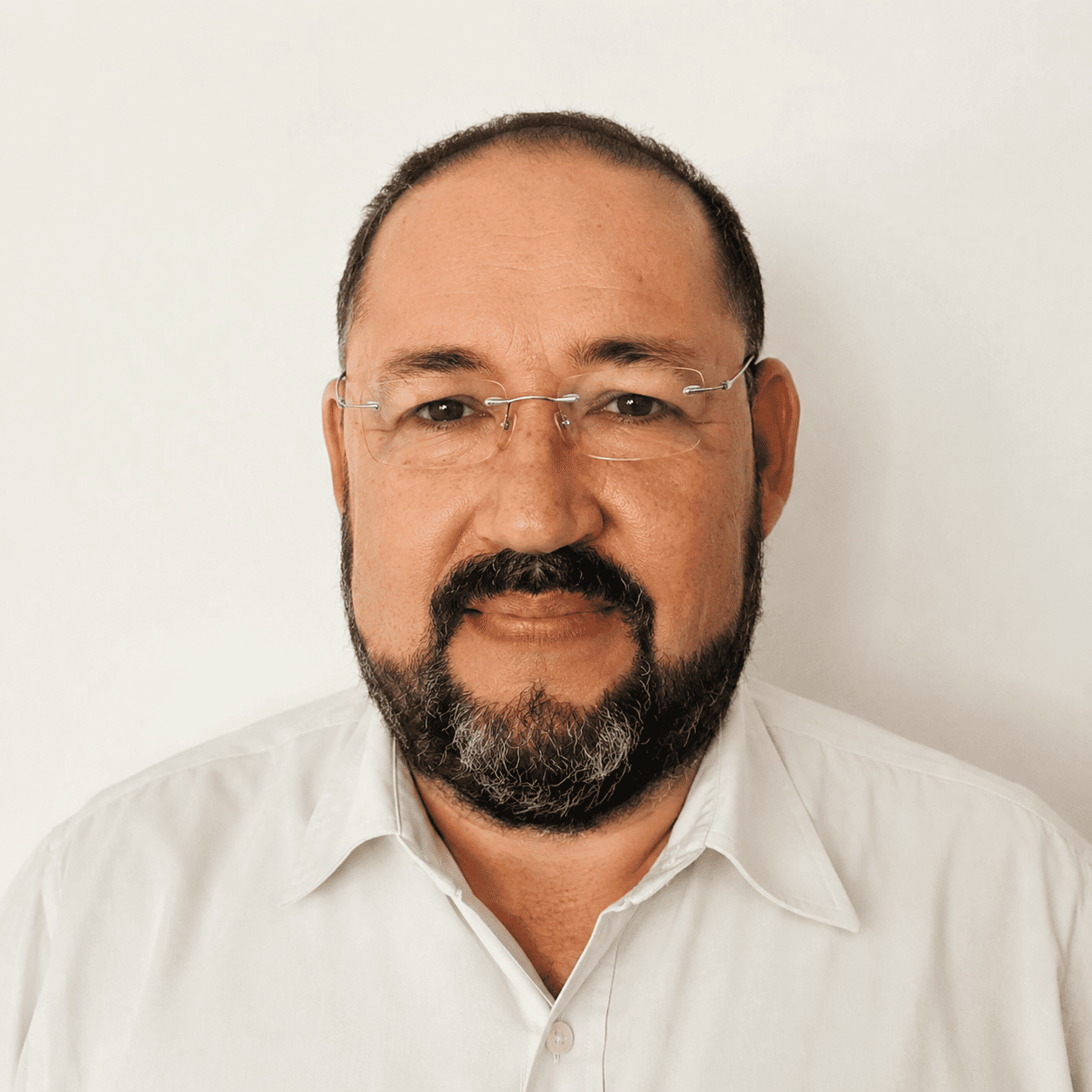 Mtro. Benito Hernández Rivas